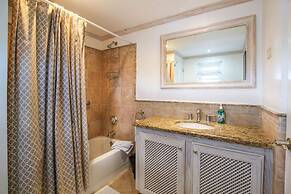 Modern 2-bed Apt Near Beach In St. Lawrence Gap 2 Bedroom Apts by Blue