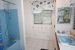 Beachfront Classic 3-bed House - Whitecaps by BSL Rentals