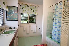 Beachfront Classic 3-bed House - Whitecaps by BSL Rentals