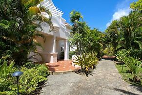 Large Townhouse with Plunge Pool, 3 mins from Beach - Turtle View 2 by