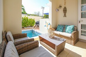 Large Townhouse with Plunge Pool, 3 mins from Beach - Turtle View 2 by