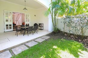 Large Townhouse with Plunge Pool, 3 mins from Beach - Turtle View 2 by