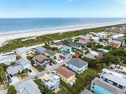 Avery's Ocean Breeze by Distinctive Beach Rentals
