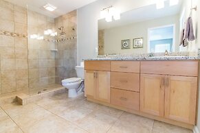 Avery's Ocean Breeze by Distinctive Beach Rentals