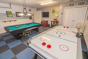 Comfortable Tuscan Ridge Vacation Home 4 Bedroom Home by Redawning