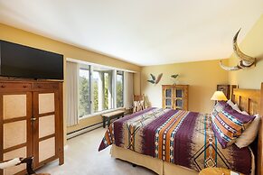 2534 Saints Johns 2 Bedroom Condo by RedAwning