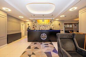 Comfort Suites Hotel