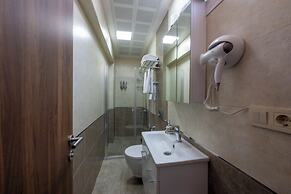 Comfort Suites Hotel