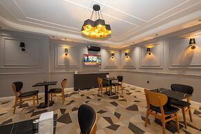 Comfort Suites Hotel