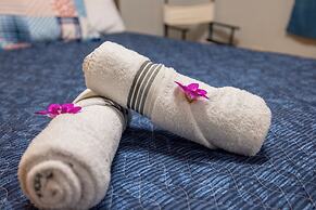 Beach condo with Pool and Ocean View