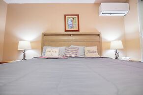 Beach condo with Pool and Ocean View