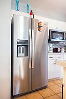 Beach condo with Pool and Ocean View