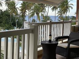 Beach condo with Pool and Ocean View