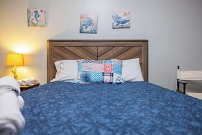 Beach condo with Pool and Ocean View