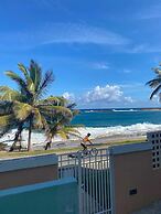 Beach condo with Pool and Ocean View