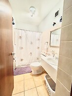 Beach condo with Pool and Ocean View