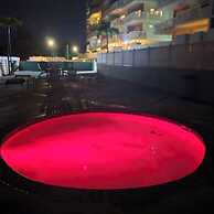Beach condo with Pool and Ocean View
