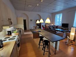 Immaculate Residence 5-bed Apartment in Kotka