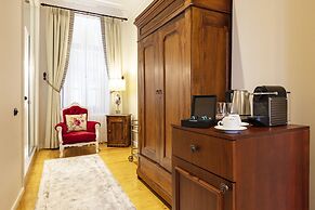 Rasim Palas (Adults Only +12)