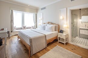 Rasim Palas (Adults Only +12)