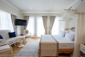 Rasim Palas (Adults Only +12)