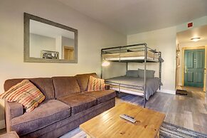 Modern Hotel Room in Center Village - TM225A by Redawning