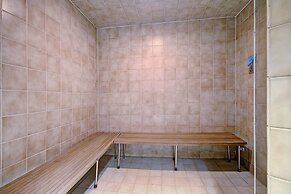 Modern Hotel Room in Center Village - TM225A by Redawning