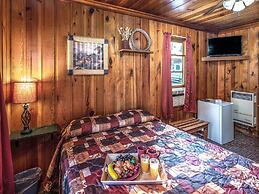 Mechem Dr Apache Village & Cabins by VTrips