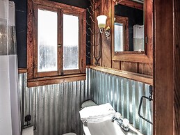 Mechem Dr Apache Village & Cabins by VTrips