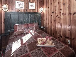 Mechem Dr Apache Village & Cabins by VTrips