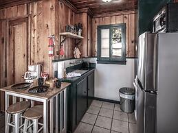 Mechem Dr Apache Village & Cabins by VTrips