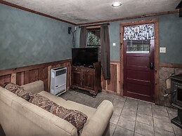 Mechem Dr Apache Village & Cabins by VTrips