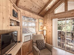 Mechem Dr Apache Village & Cabins by VTrips