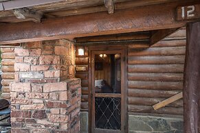 Mechem Dr Apache Village & Cabins by VTrips