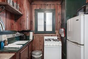 Mechem Dr Apache Village & Cabins by VTrips