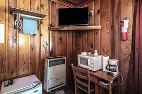 Mechem Dr Apache Village & Cabins by VTrips