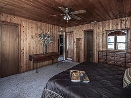 Mechem Dr Apache Village & Cabins by VTrips