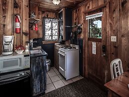 Mechem Dr Apache Village & Cabins by VTrips