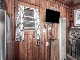 Mechem Dr Apache Village & Cabins by VTrips