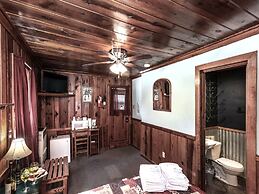 Mechem Dr Apache Village & Cabins by VTrips