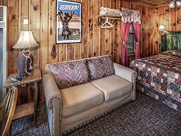 Mechem Dr Apache Village & Cabins by VTrips