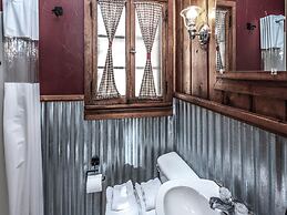 Mechem Dr Apache Village & Cabins by VTrips