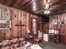 Mechem Dr Apache Village & Cabins by VTrips