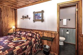 Mechem Dr Apache Village & Cabins by VTrips