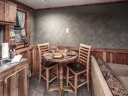 Mechem Dr Apache Village & Cabins by VTrips