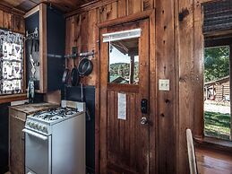 Mechem Dr Apache Village & Cabins by VTrips