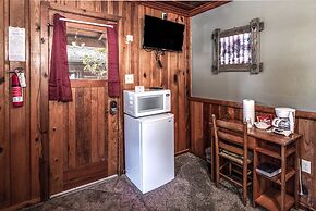 Mechem Dr Apache Village & Cabins by VTrips