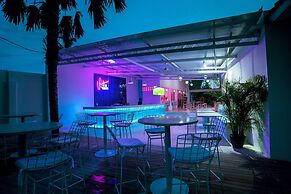 Mad Monkey Kuta Lombok - Hostel