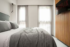 11 Enteka Acropolis Suites