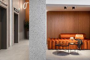 11 Enteka Acropolis Suites